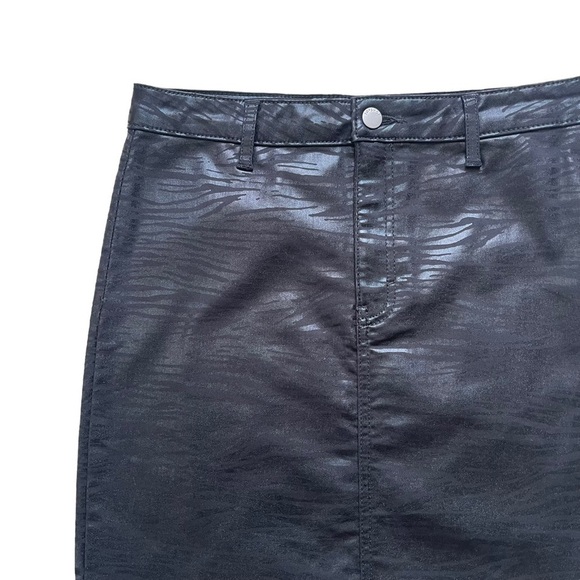 Topshop Women’s Zebra Print Coated Black Mini Skirt Size 8 Tall Night Out Disco - Picture 4 of 9